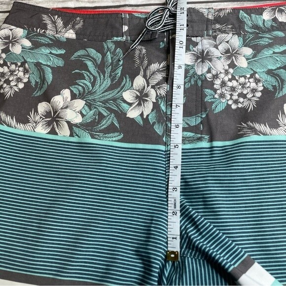 Goodfellow & Co. Men's Pull-On Swim Trunks Board Shorts 36 Turquoise Grey Gray - Picture 10 of 11